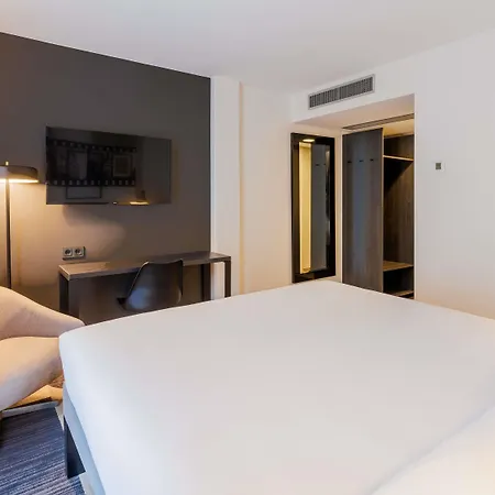 Ibis Styles Hotel 4*